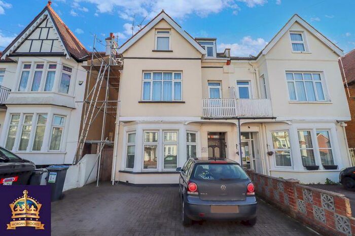 1 Bedroom Apartment To Rent In Grosvenor Road, Westcliff-On-Sea, SS0