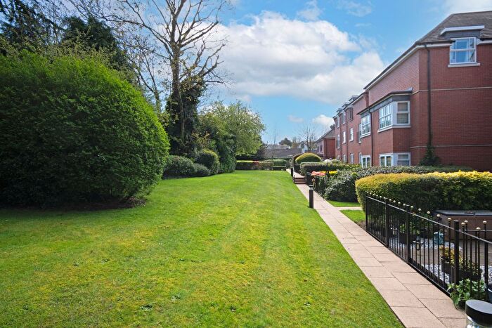 2 Bedroom Flat To Rent In Birmingham Road, Sutton Coldfield, B72