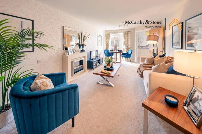 2 Bedroom Retirement Property For Sale In Albert Court, Reading Road, Henley On Thames, Oxfordshire, RG9
