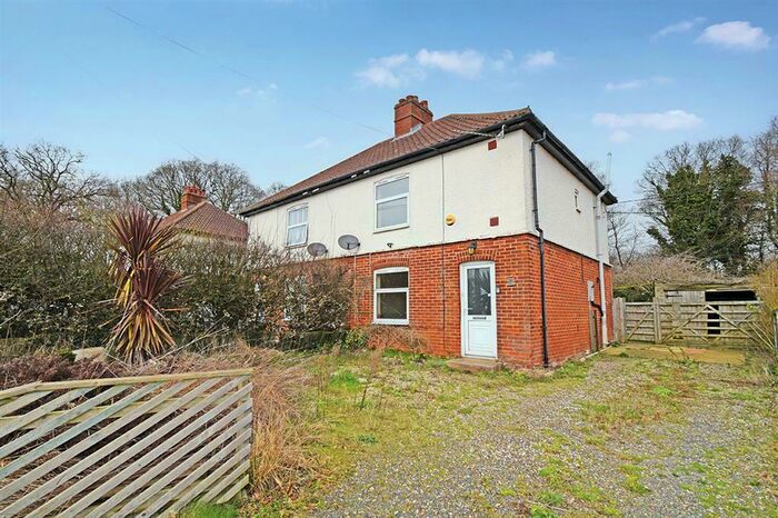 3 Bedroom Semi-Detached House For Sale In Wood Lane, Buckenham, Norwich, NR13