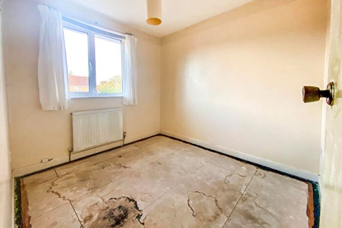 2 Bedroom End Of Terrace House For Sale In Cloudberry Road, Swindon, Wiltshire, SN25