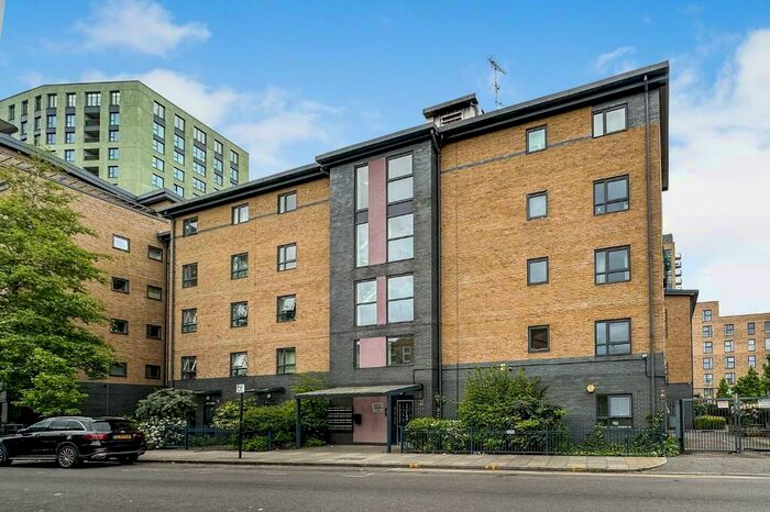 1 Bedroom Flat To Rent In Bailey House, Talwin Street, Bromley-By-Bow, Bow, London, E3