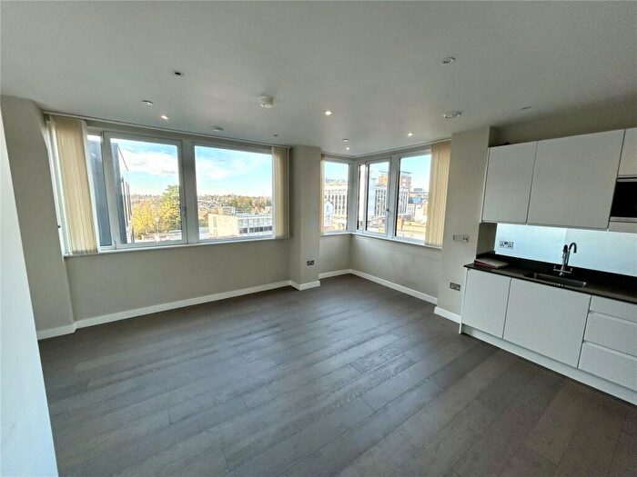 2 Bedroom Apartment To Rent In High Street, Bromley, BR1