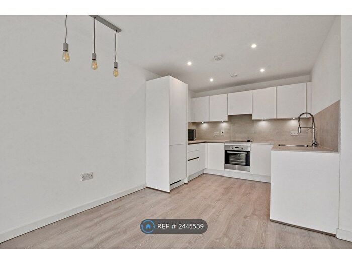 2 Bedroom Flat To Rent In Focus, Harrow, HA1
