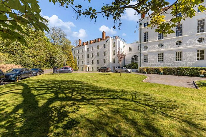 2 Bedroom Flat For Sale In Nashdom Lane, Burnham, Slough, Buckinghamshire, SL1