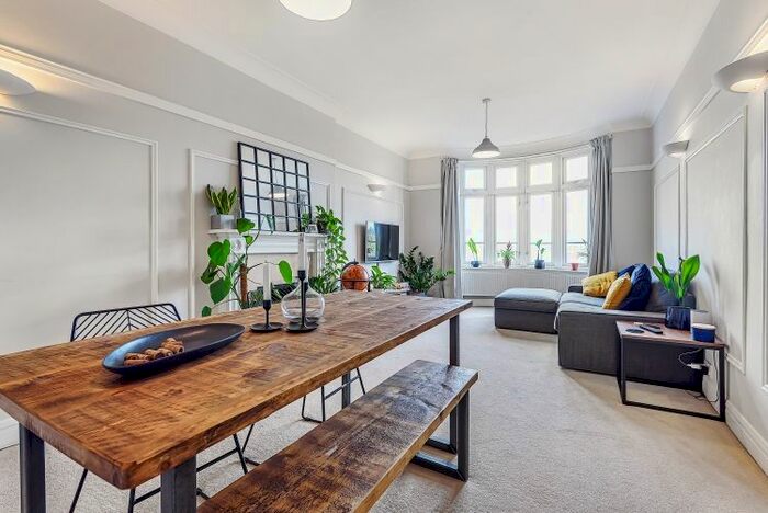 2 Bedroom Flat To Rent In Fulham High Street, London, SW6