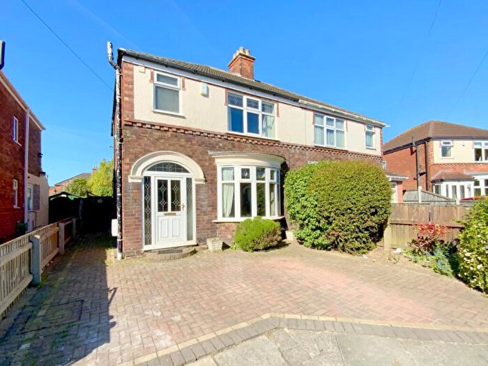 3 Bedroom Semi-Detached House For Sale In Wendover Rise, Cleethorpes, DN35