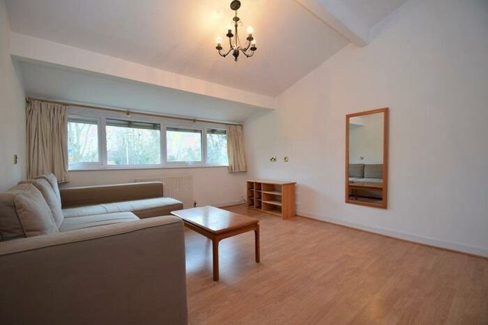 1 Bedroom Maisonette To Rent In Hawes Close, Northwood, HA6