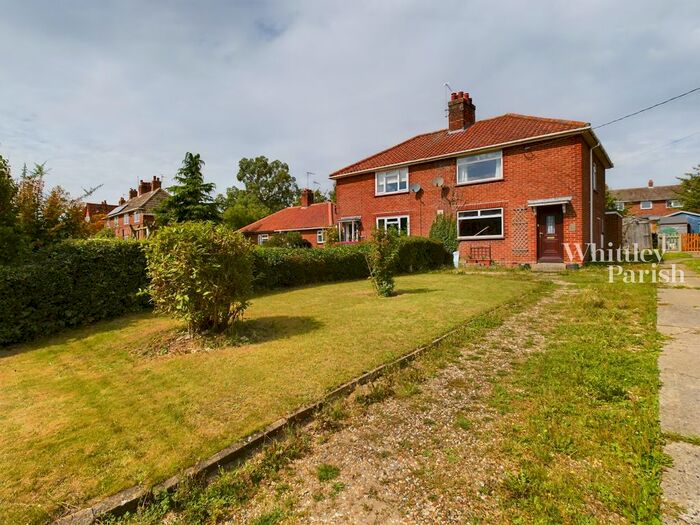 3 Bedroom Semi-Detached House For Sale In Scole Road, Brockdish, Diss, IP21