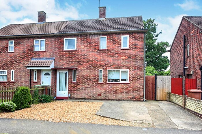 3 Bedroom Semi Detached House For Sale In Dover Road, Peterborough, PE4
