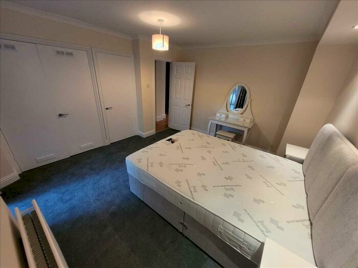 2 Bedroom Apartment To Rent In Garden Flat, Alma Road, BS8