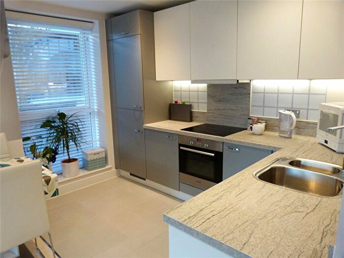 2 Bedroom Apartment To Rent In Cygnet House, Drake Way, Reading, Berkshire, RG2