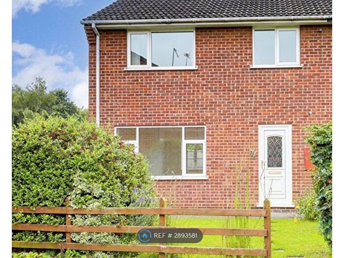 3 Bedroom Semi-Detached House To Rent In Wallis Close, Draycott, DE72
