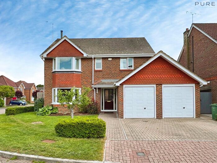 4 Bedroom Detached House For Sale In York Close, Chandler's Ford, SO53