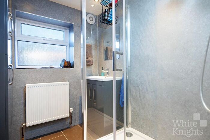 2 Bedroom Terraced House For Sale In Foxhill Road, Reading, Berkshire, RG1