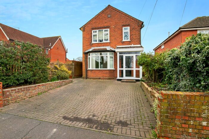 2 Bedroom Detached House To Rent In Layer Road, Colchester, CO2