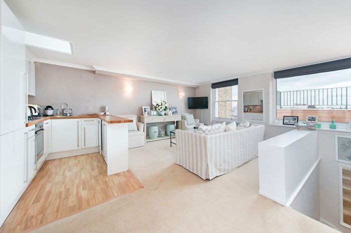 2 Bedroom Flat To Rent In Harcourt Terrace, Chelsea, SW10