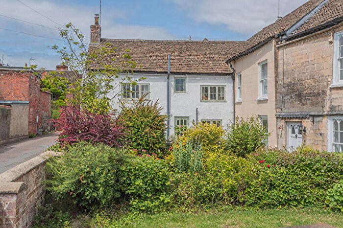 2 Bedroom Cottage For Sale In Kingswood, Wotton-under-Edge, GL12