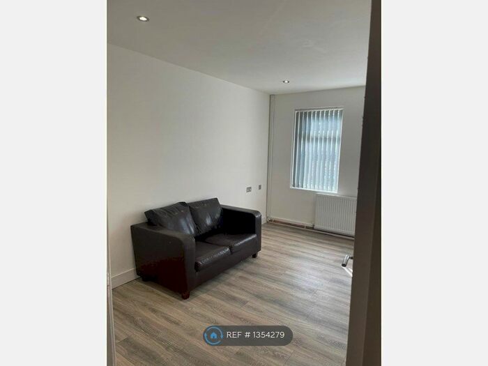 2 Bedroom Terraced House To Rent In Upper Rushton Road, Bradford, BD3