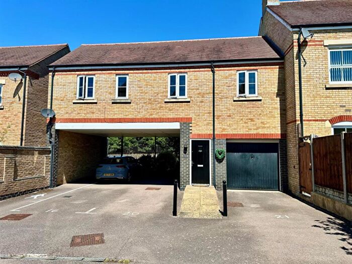 1 Bedroom Coach House For Sale In Nickleby Way, Fairfield, SG5