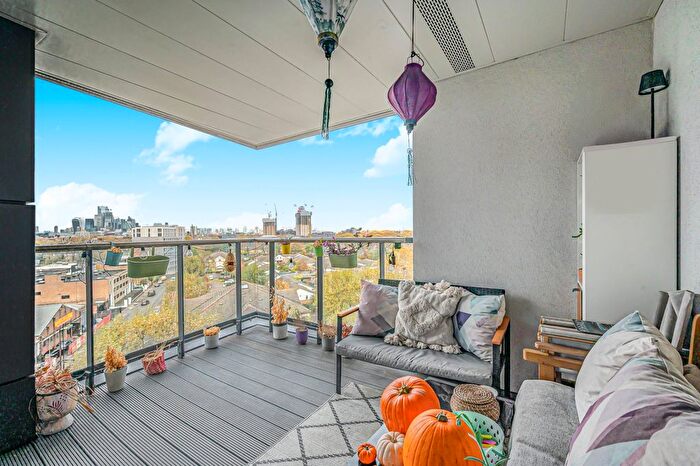2 Bedroom Flat For Sale In Rotherhithe New Road, South Bermondsey, SE16
