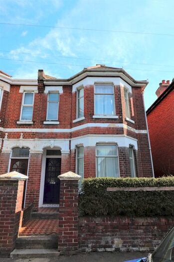 4 Bedroom Property To Rent In Newcombe Road, Southampton, SO15