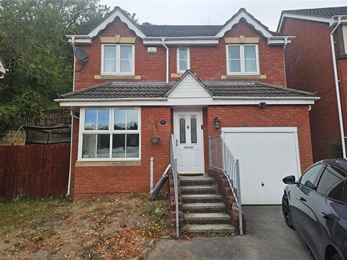 4 Bedroom Detached House To Rent In Heritage Drive, Caerau, Cardiff, CF5