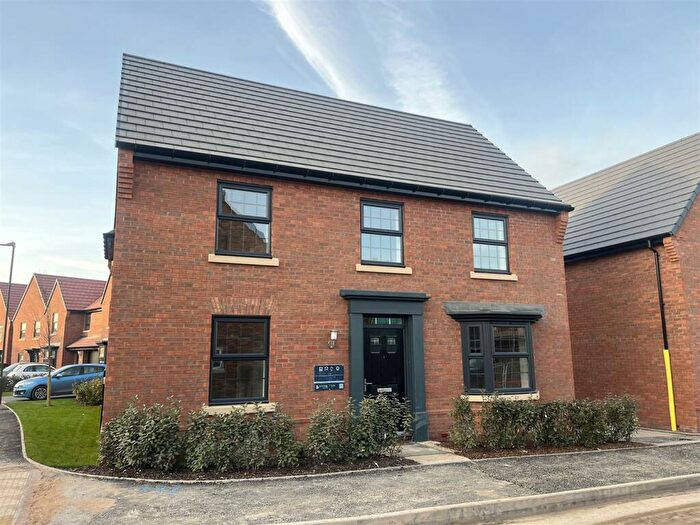 4 Bedroom Detached House For Sale In Holt Lane, Drakelow, Burton On Trent, DE15