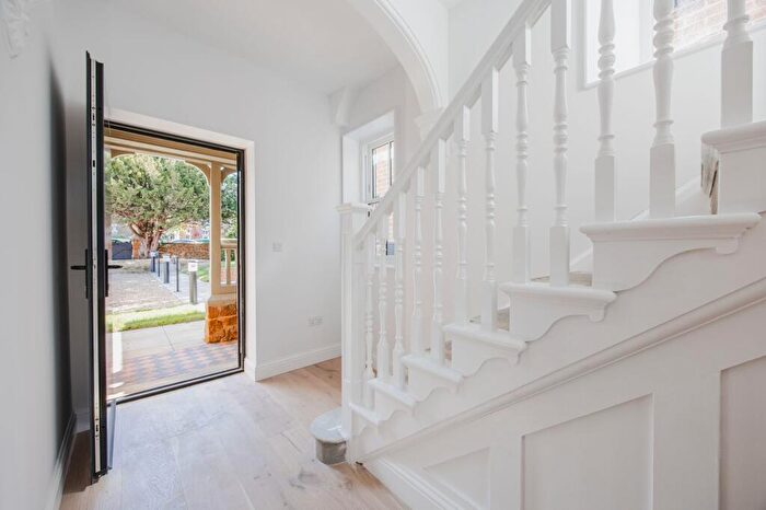 3 Bedroom House For Sale In Beautiful Renovated Property Within Walking Distance Of The Beach, PE36