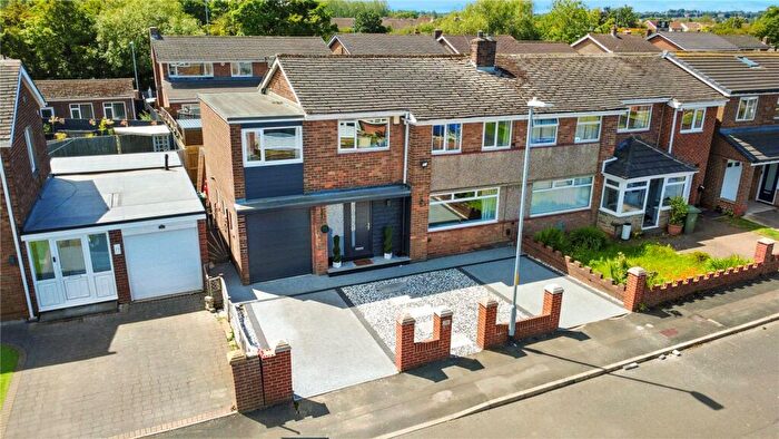 5 Bedroom Semi-Detached House For Sale In Wardley Drive, Wardley, Gateshead, NE10
