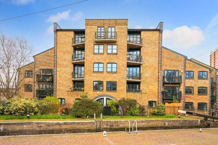 2 Bedroom Flat To Rent In Parnell Road, London, E3