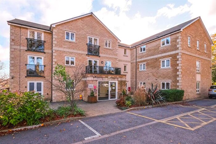 2 Bedroom Apartment For Sale In Parsonage Lane, Brighouse, HD6