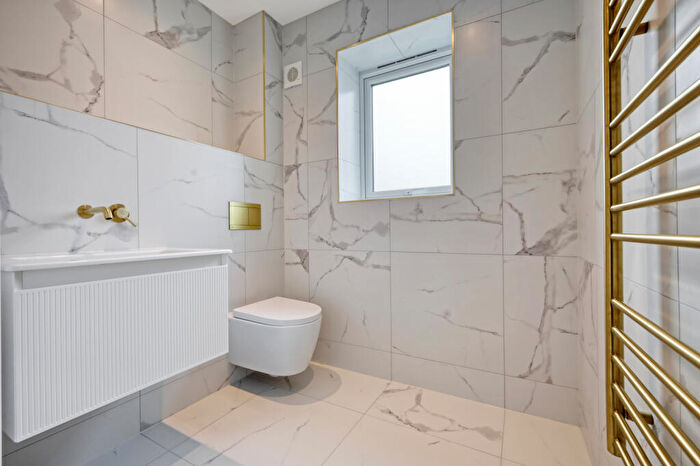 4 Bedroom Detached House For Sale In North Drive, Hutton, CM13