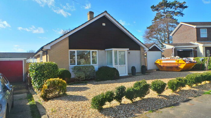 3 Bedroom Detached Bungalow To Rent In Cleveland Drive, Fareham, PO14