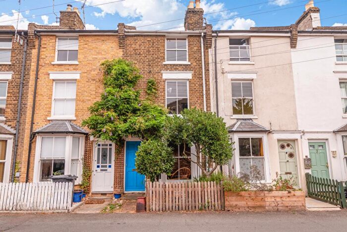 3 Bedroom Terraced House For Sale In Chapel Road, Burnham-On-Crouch, CM0