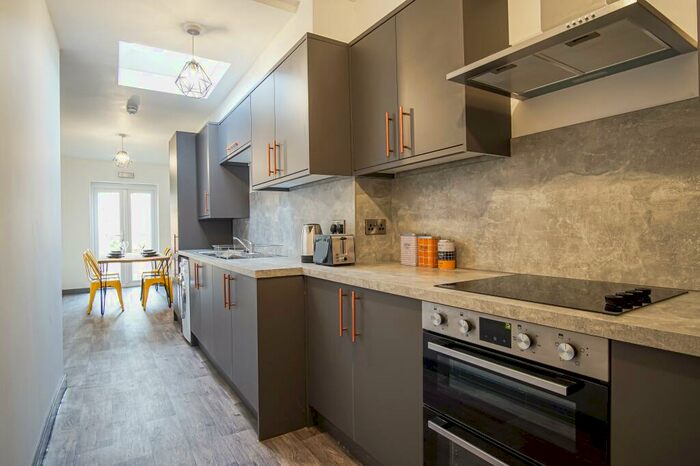 6 Bedroom Terraced House To Rent In Toronto Road, Horfield, Bristol, BS7