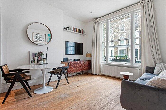 2 Bedroom Apartment For Sale In Finborough Road, London, SW10