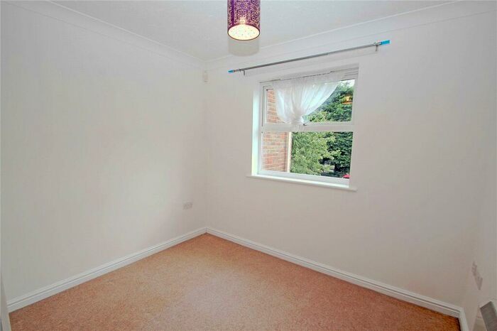 2 Bedroom Apartment To Rent In Chertsey, Surrey, KT16