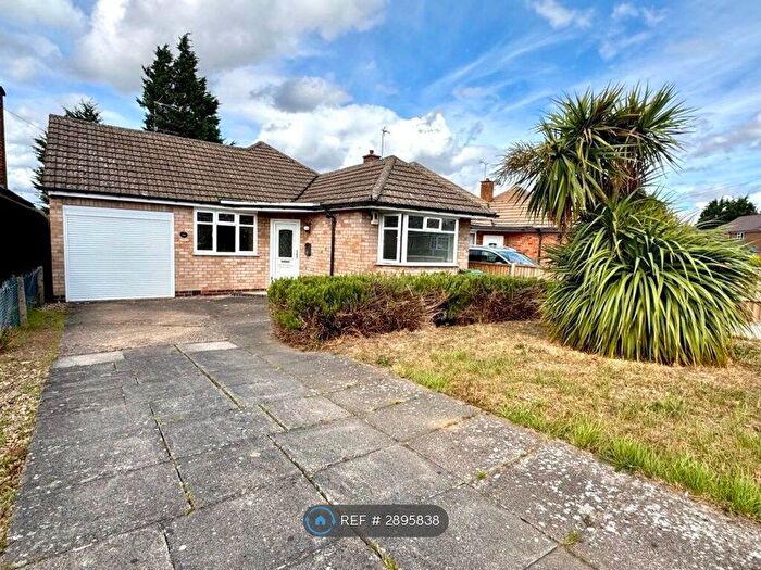 2 Bedroom Bungalow To Rent In Thirlmere Road, Wigston, LE18