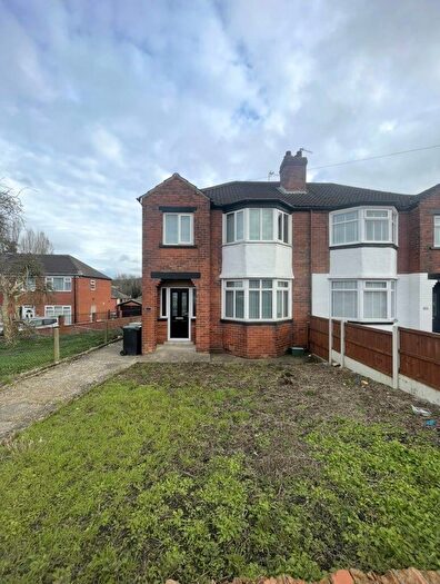 3 Bedroom Property To Rent In Dewsbury Road, Leeds, LS11