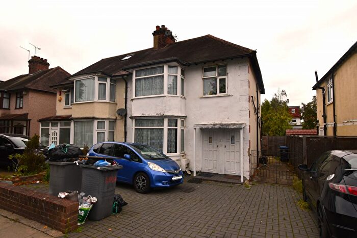4 Bedroom Semi-Detached House For Sale In Wembley, HA9