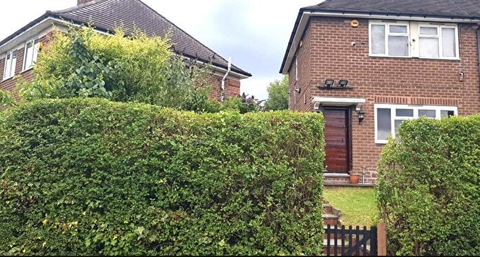 2 Bedroom Semi-Detached House For Sale In Pinner Grove, Quinton, Birmingham, West Midlands, B32