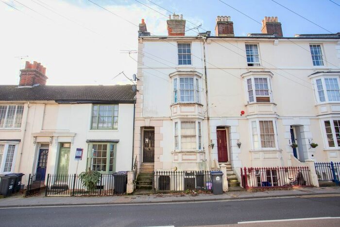 Studio To Rent In Whitstable Road, Canterbury, CT2