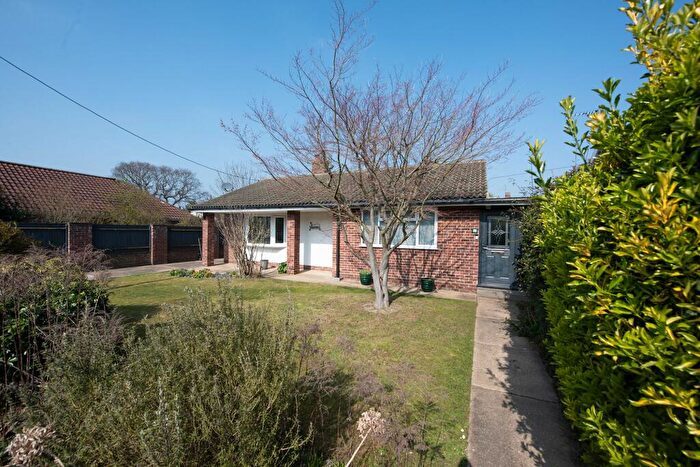 3 Bedroom Detached Bungalow For Sale In Somerleyton Road, Oulton, NR32