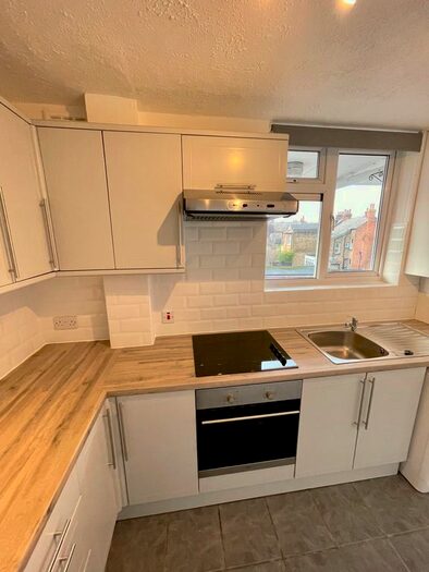 1 Bedroom Flat To Rent In Lindal Court, Chelmsford Road, London E18
