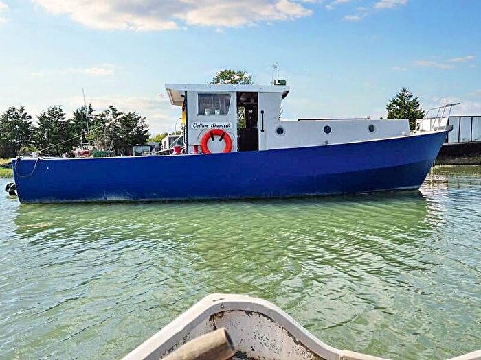 1 Bedroom Houseboat For Sale In Ham Green, Sittingbourne, ME9