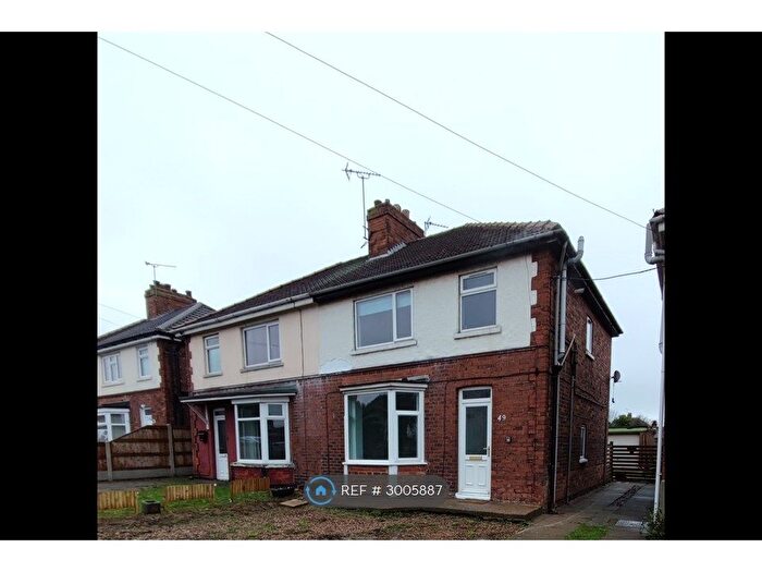 3 Bedroom Semi-Detached House To Rent In Bottesford Road, Scunthorpe, DN16