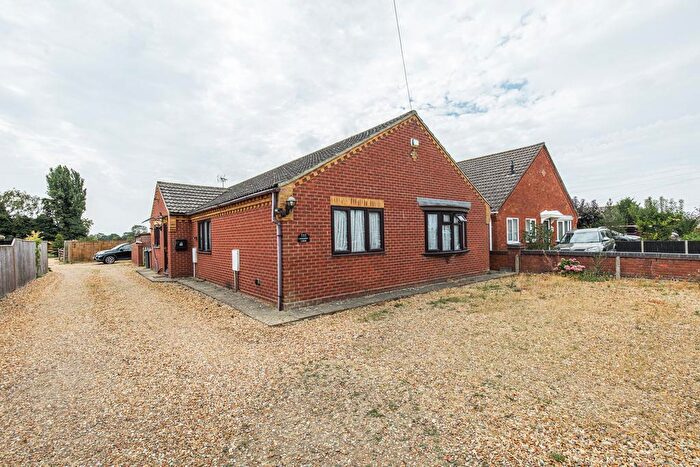 3 Bedroom Detached Bungalow For Sale In Leverington Common, Leverington, Wisbech, Cambridgeshire, PE13
