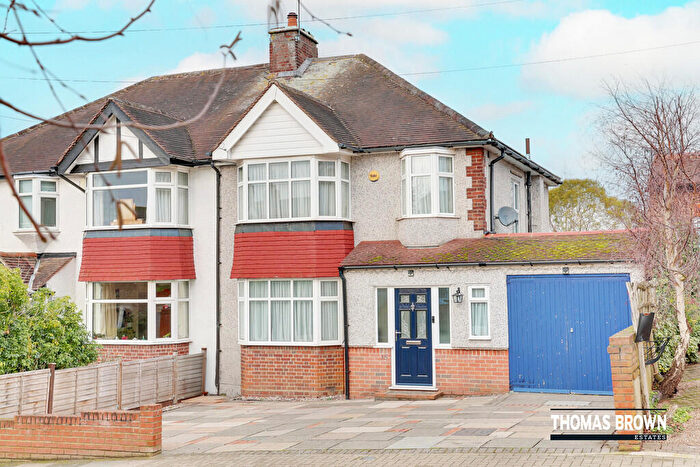 3 Bedroom Semi-Detached House For Sale In Hillcrest Road, Orpington, BR6