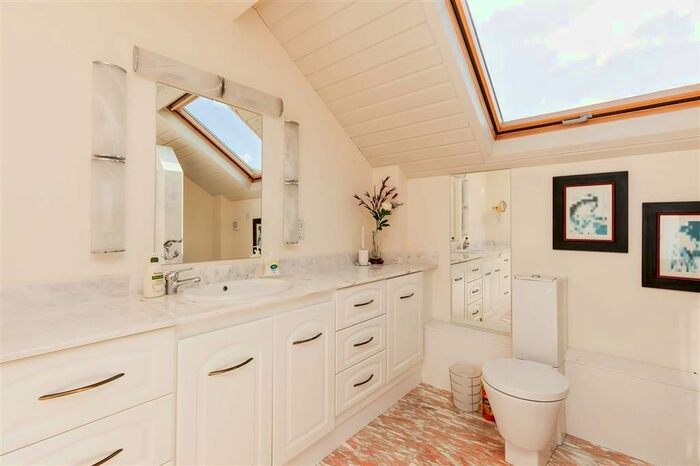 2 Bedroom Property For Sale In Lindway Lane, Brackenfield, Alfreton, DE55